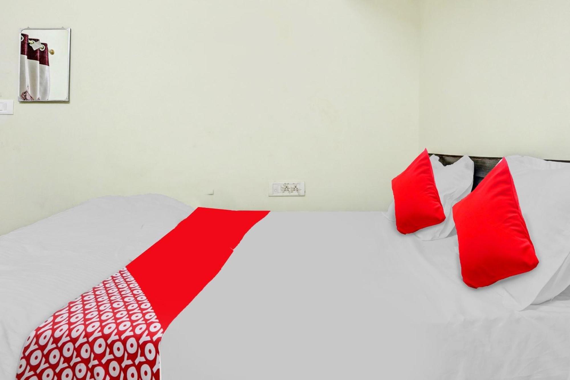 Hotel O Samridhi Bilāspur Buitenkant foto